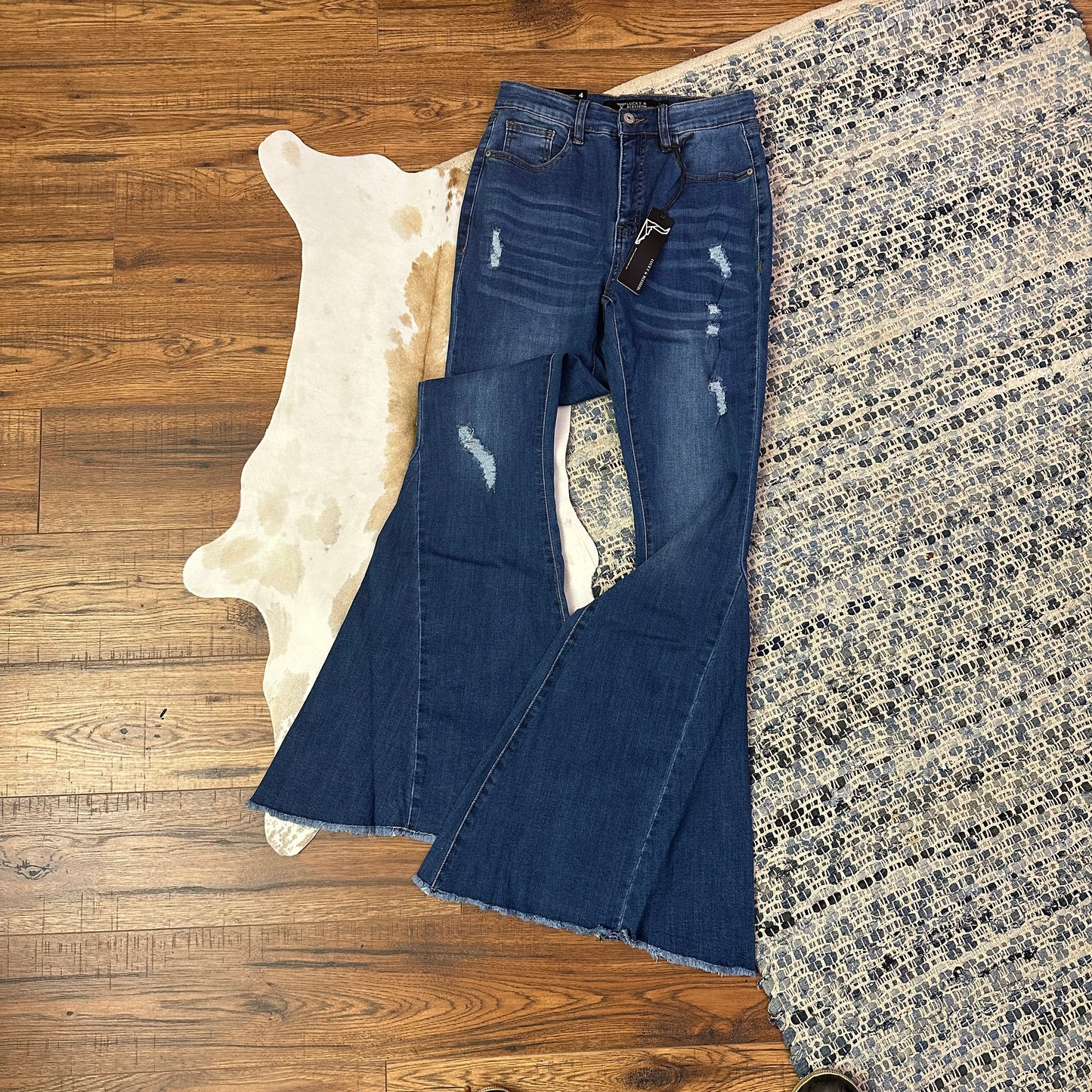 Mid-Wash Bells with Leg Insert