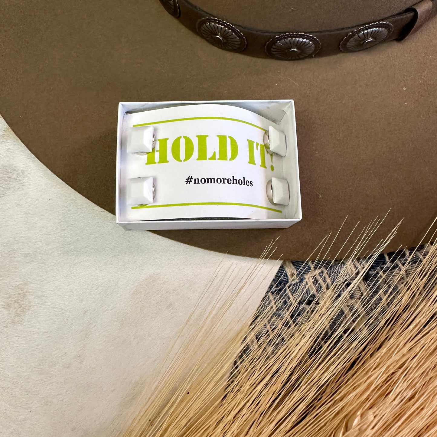 Hold It!s Magnetic Numbers