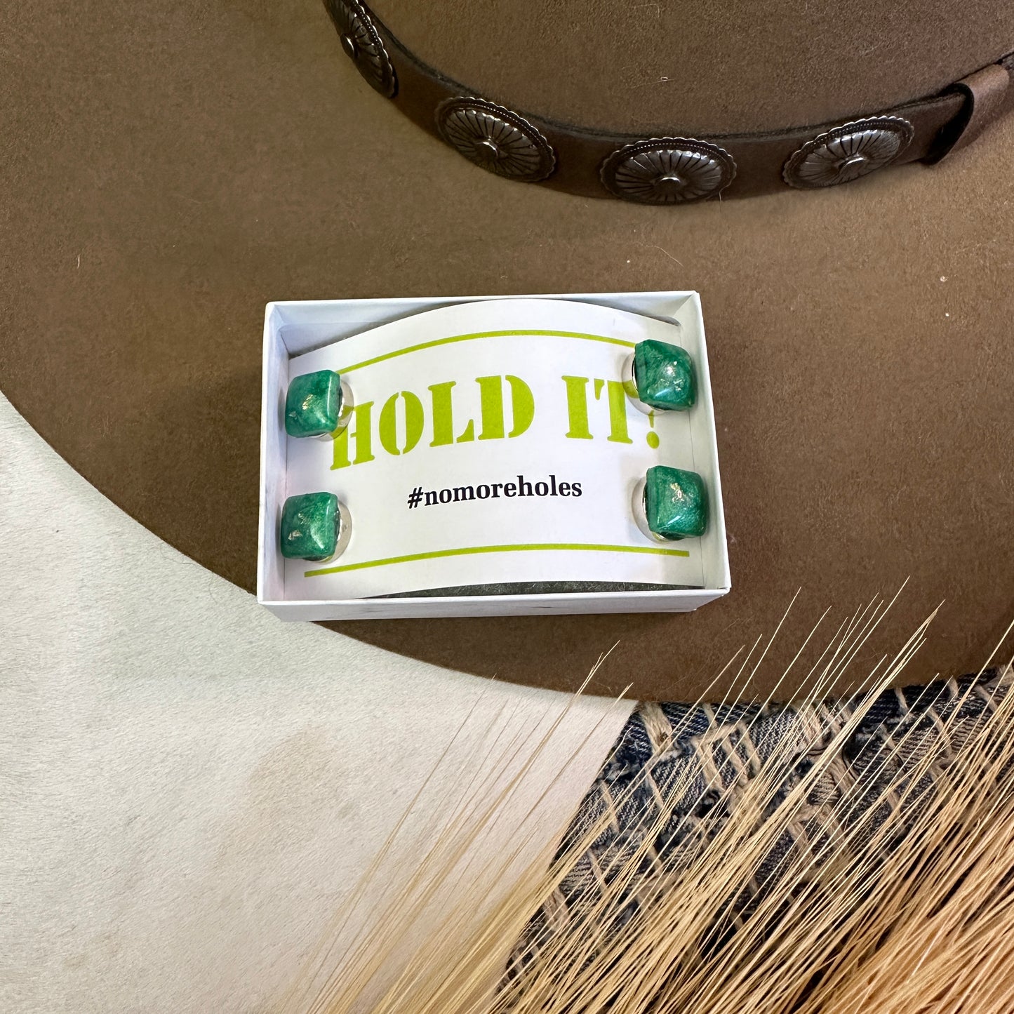 Hold It!s Magnetic Numbers