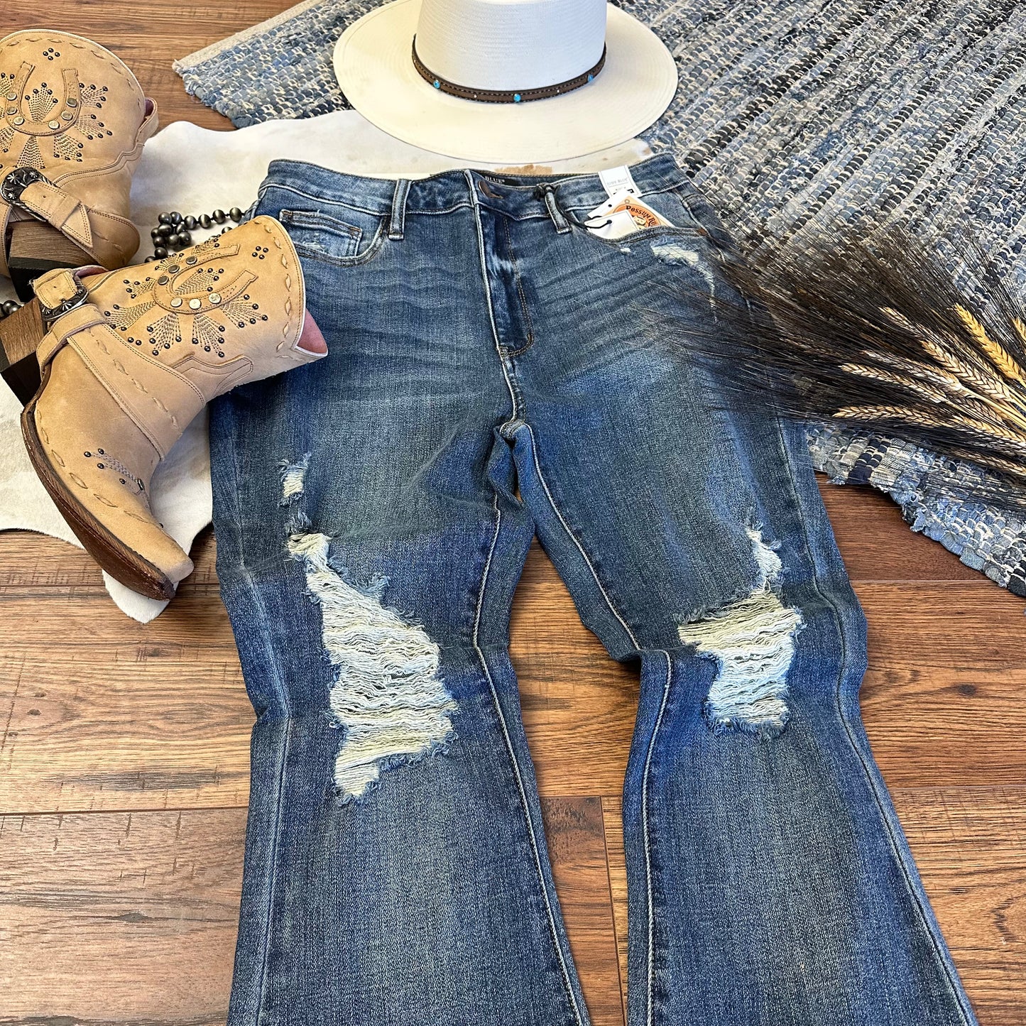 Cose up of distressing.