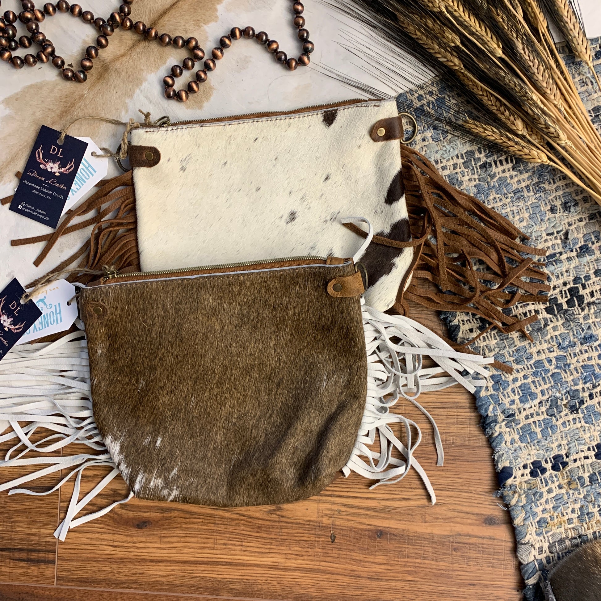 Medium Pouches with base, collection.